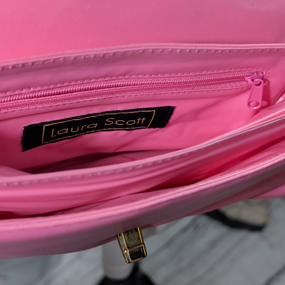 Chic Pink Quilted Shoulder Bag with Chain Strap - Picture 3 of 7